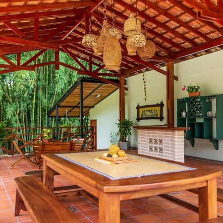 Agradable Cabana Cafetera Con Jacuzzi A 12 Min Del Centro De Pereira Buitenkant foto