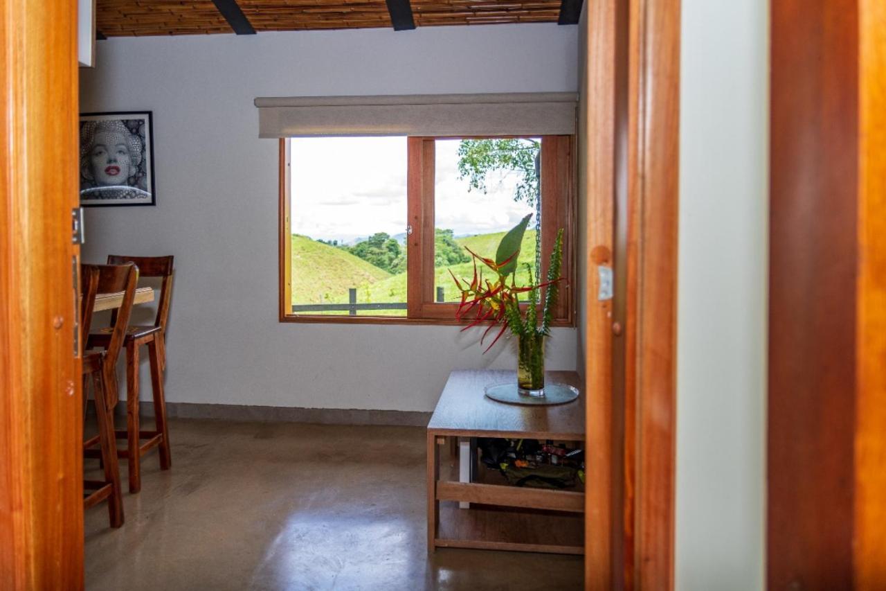 Agradable Cabana Cafetera Con Jacuzzi A 12 Min Del Centro De Pereira Buitenkant foto