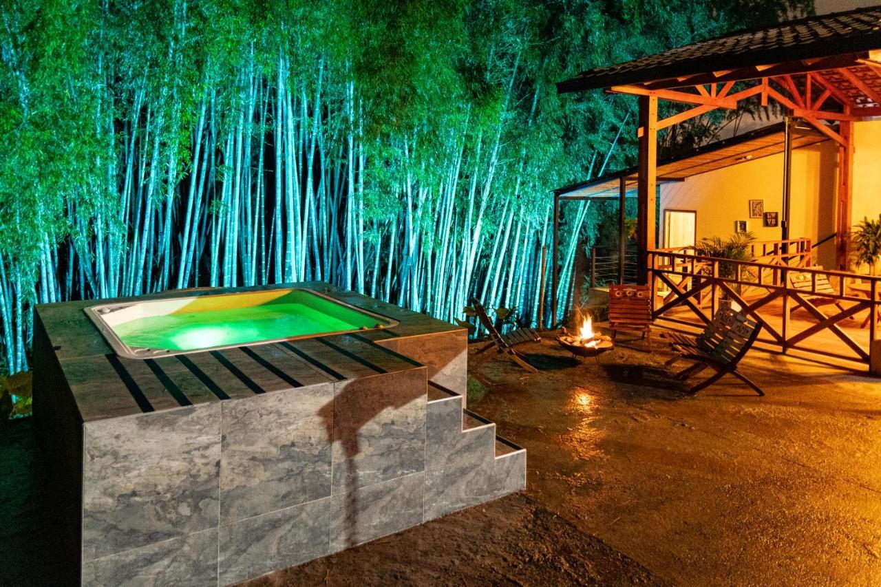 Agradable Cabana Cafetera Con Jacuzzi A 12 Min Del Centro De Pereira Buitenkant foto